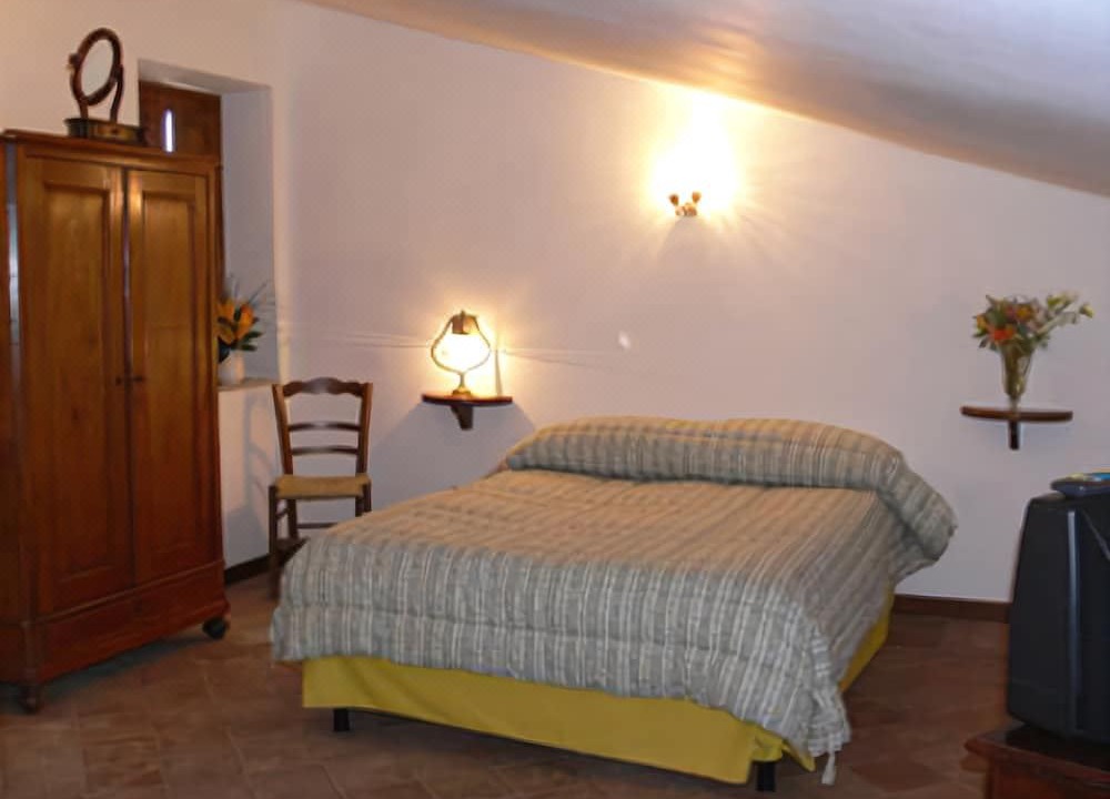 Photo of Bedroom in Fumone