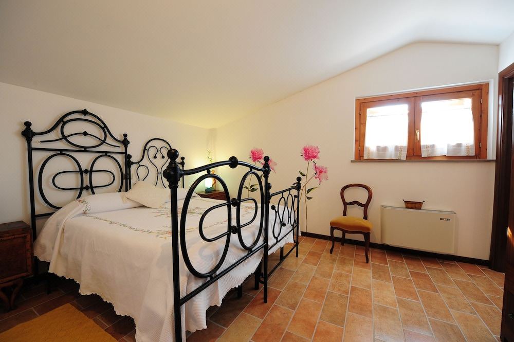 Photo of Bedroom in Montelaguardia