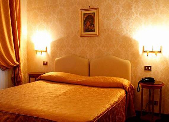 Photo of Bedroom in Rome City Centre