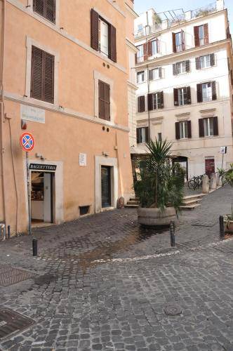 Photo of Others in Monti