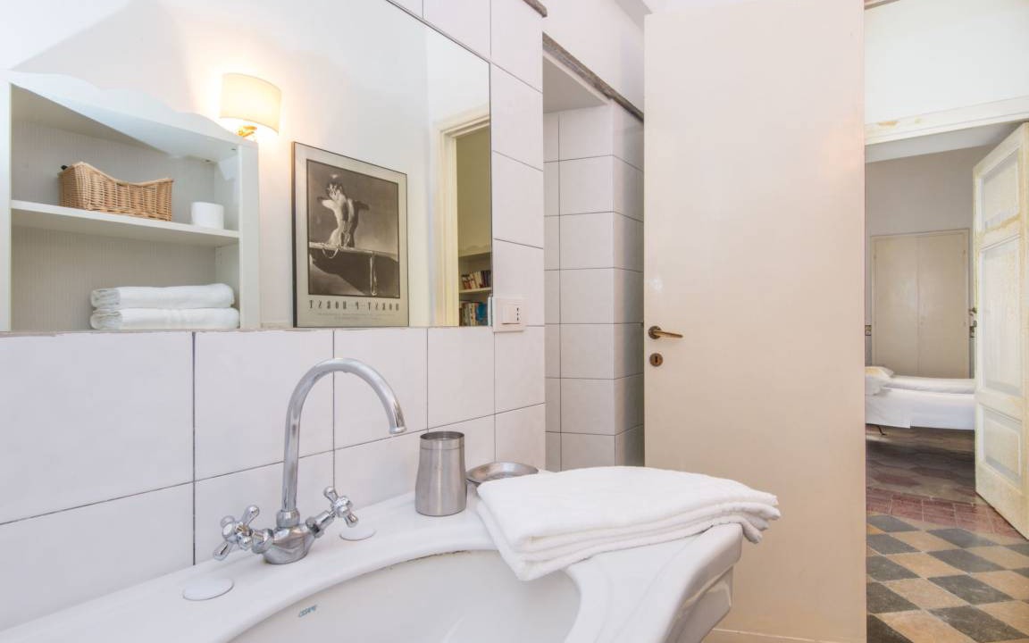 Photo of Bathroom in Navona