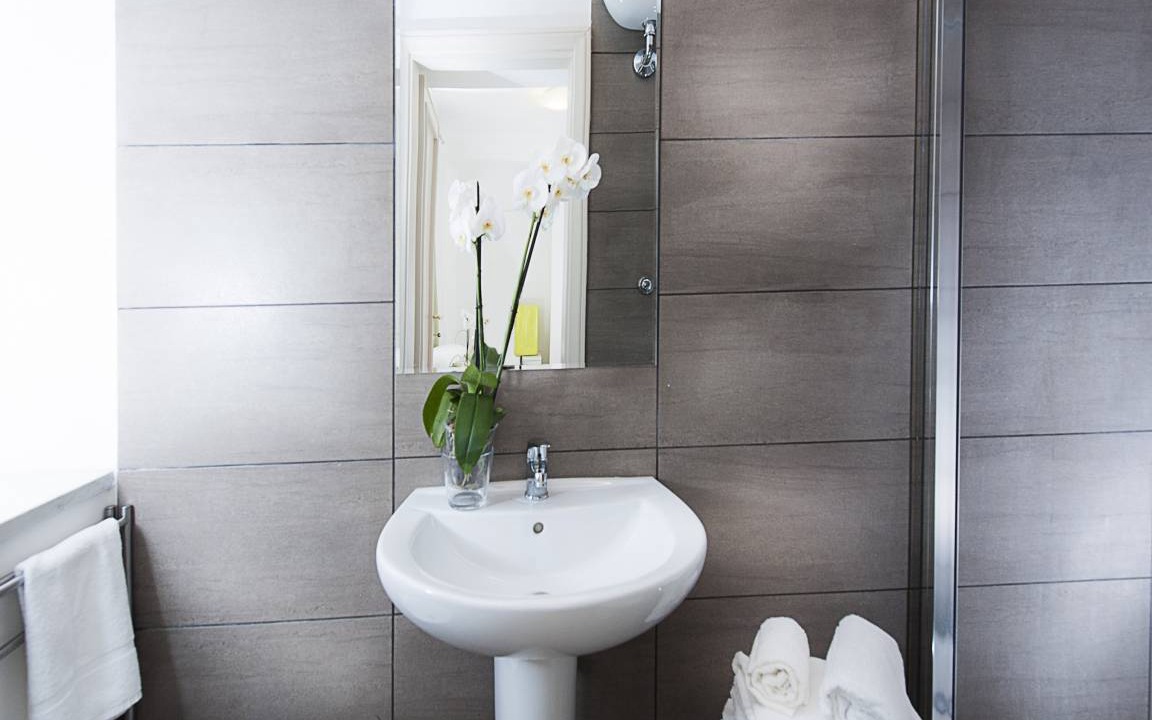 Photo of Bathroom in Rione VI Parione
