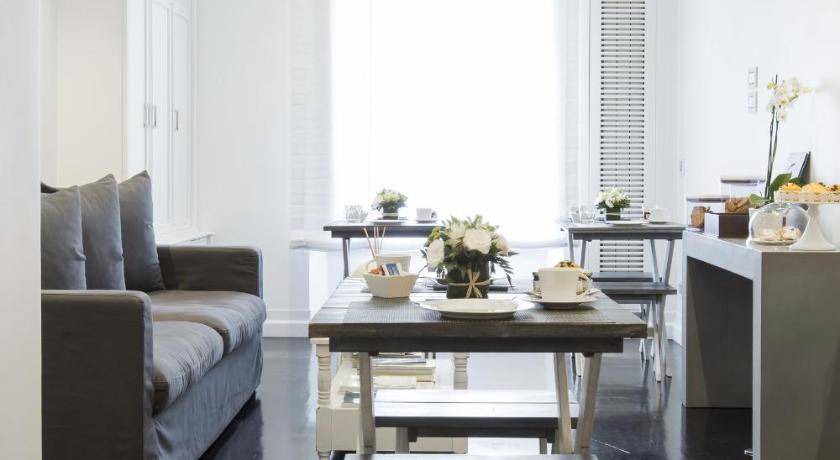Photo of Livingroom in Roman Ghetto