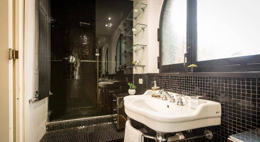 Photo of Bathroom in Trastevere