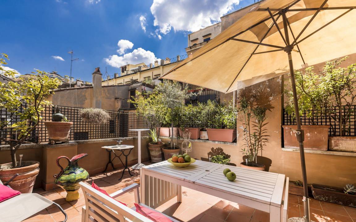 Photo of Patio Balcony in Navona