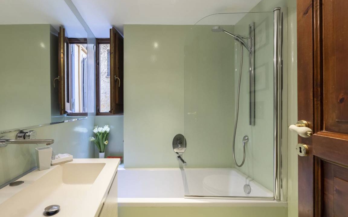 Photo of Bathroom in Rione V Ponte