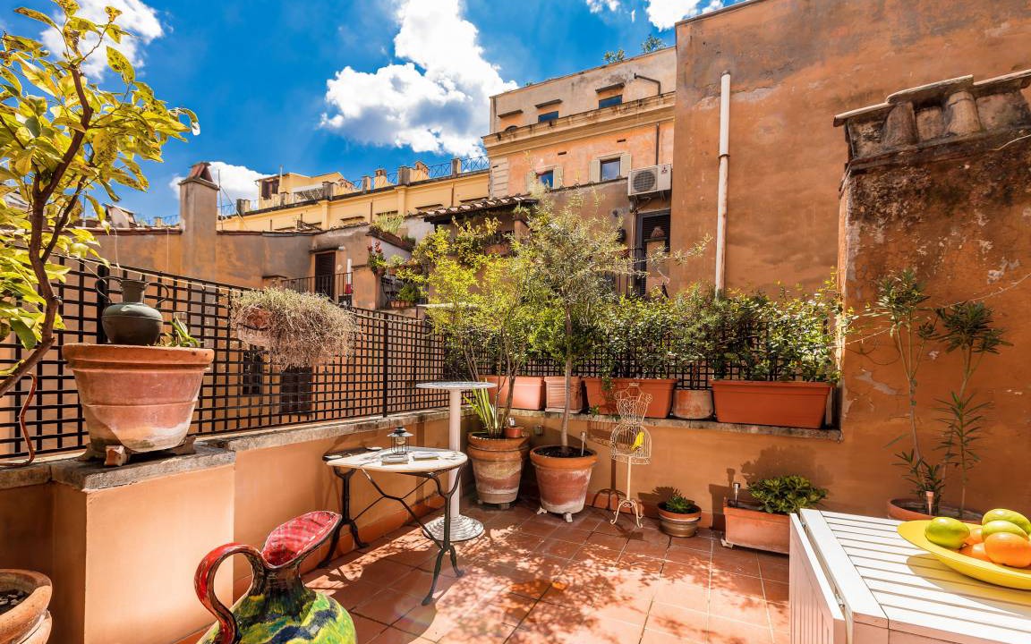 Photo of Patio Balcony in Navona