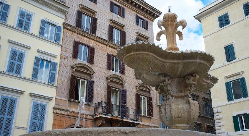 Photo of Buildings in Rione VII Regola