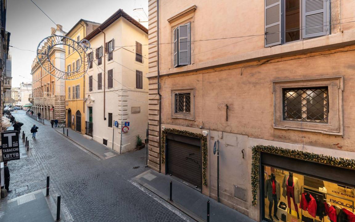 Photo of Others in Navona