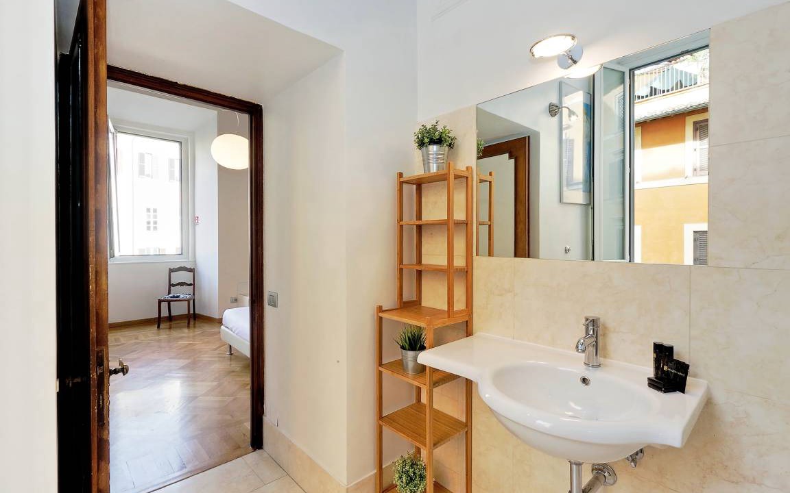 Photo of Bathroom in Rione VII Regola