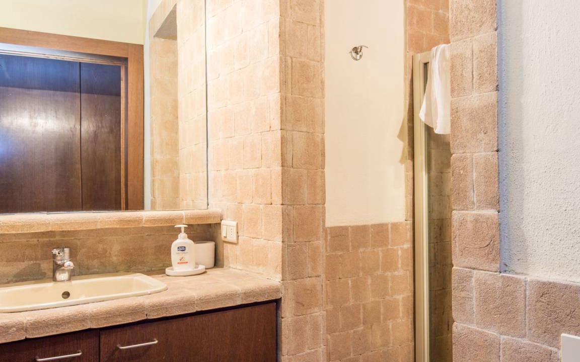 Photo of Bathroom in Rione VI Parione