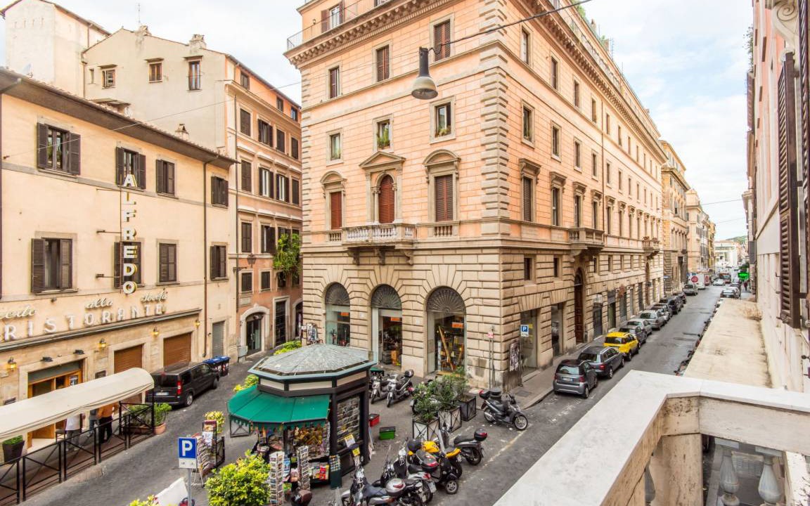 Photo of Others in Navona