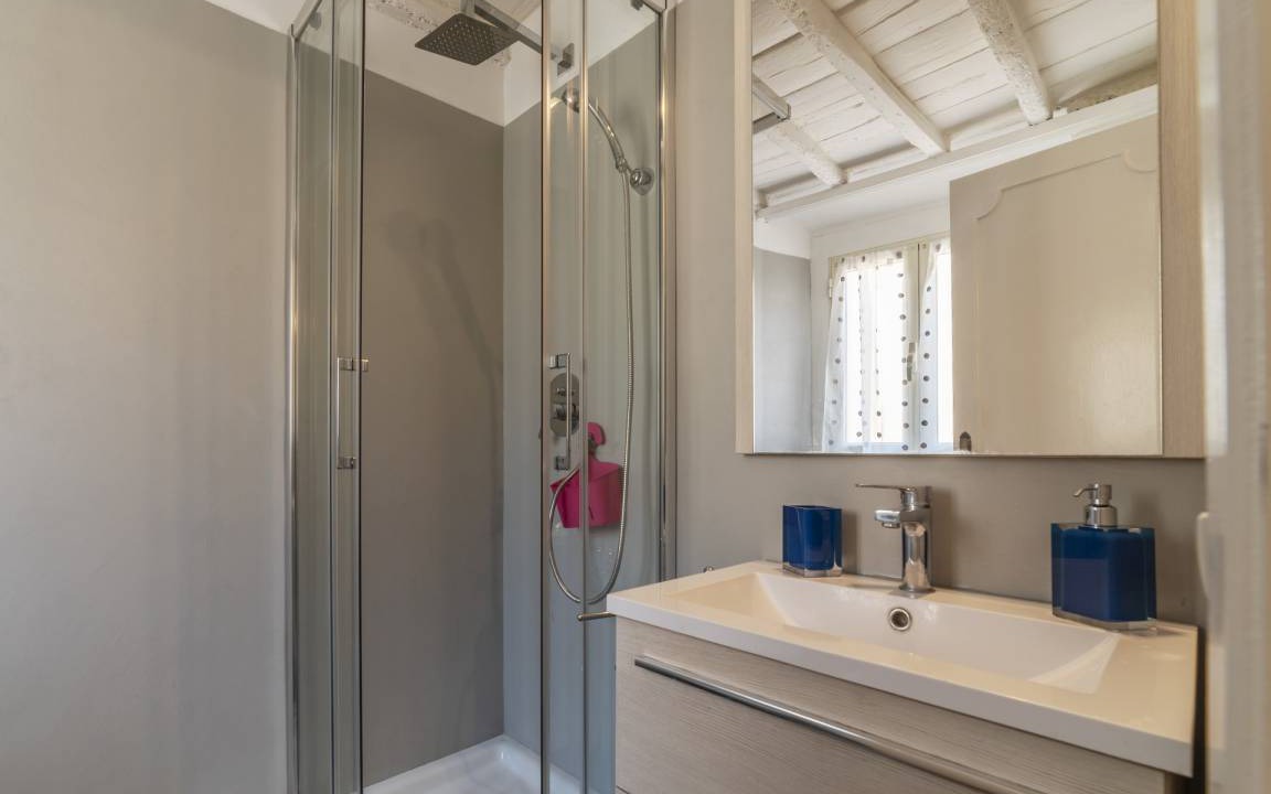 Photo of Bathroom in Navona