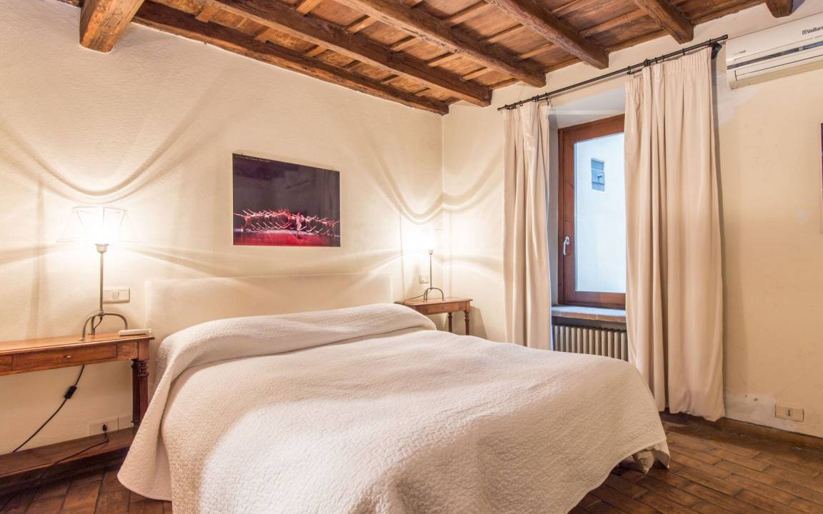 Photo of Bedroom in Rione VI Parione