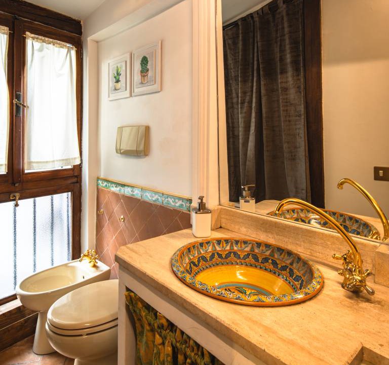 Photo of Bathroom in Rione V Ponte