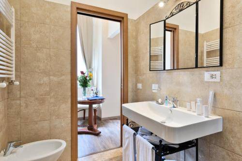 Photo of Bathroom in Prati
