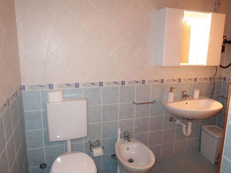 Photo of Bathroom in Allein