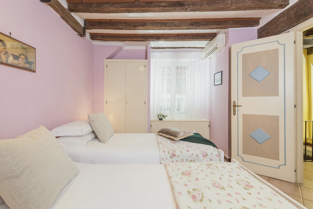 Photo of Bedroom in Rione VI Parione