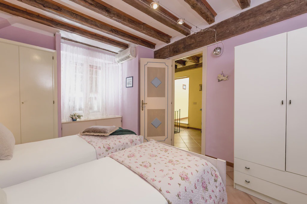 Photo of Bedroom in Rione VI Parione