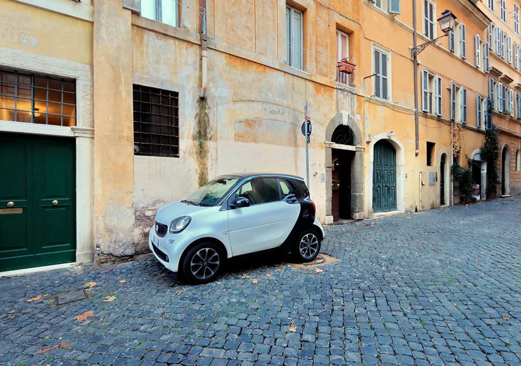 Photo of Buildings in Rione VII Regola