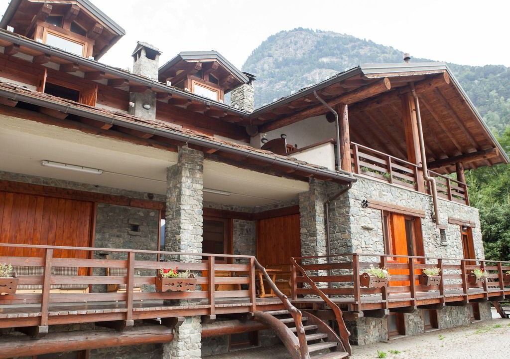 Photo of Buildings in Antey-Saint-Andre