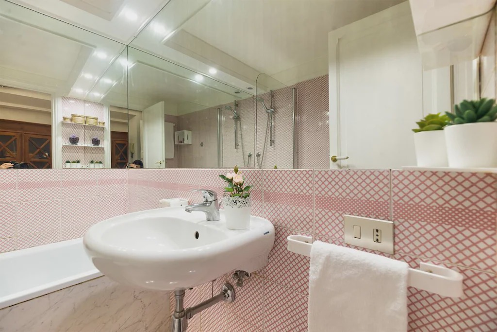 Photo of Bathroom in Rione IV Campo Marzio