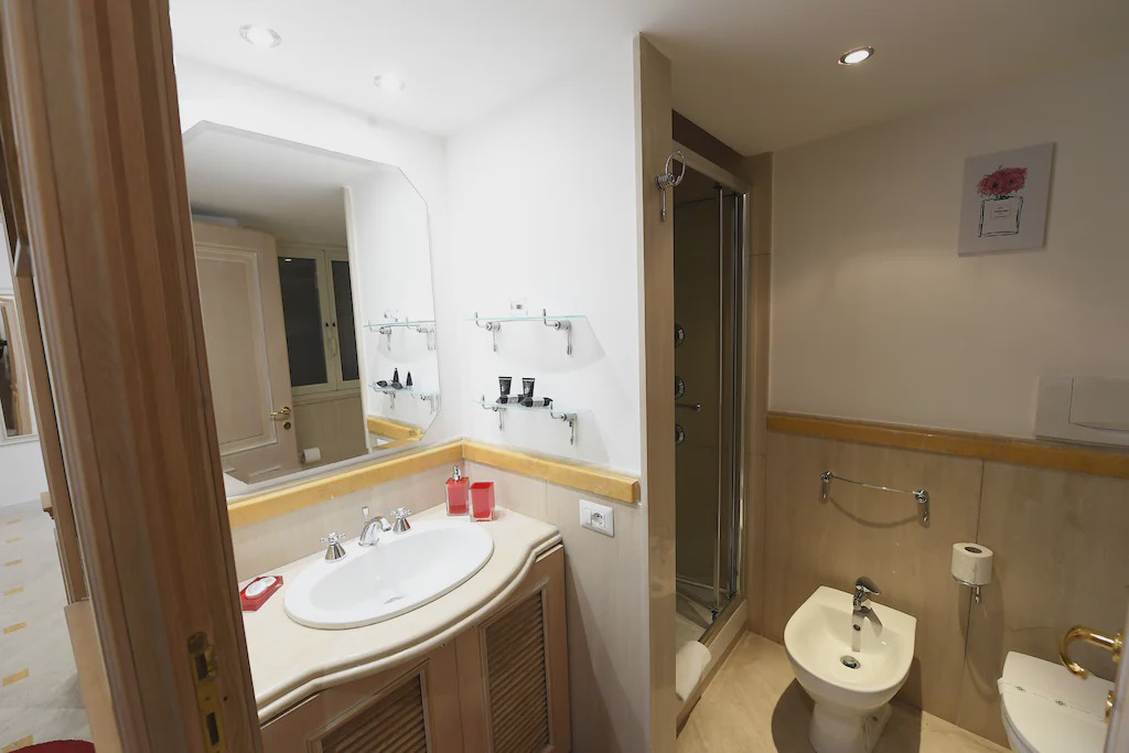 Photo of Bathroom in Rione V Ponte