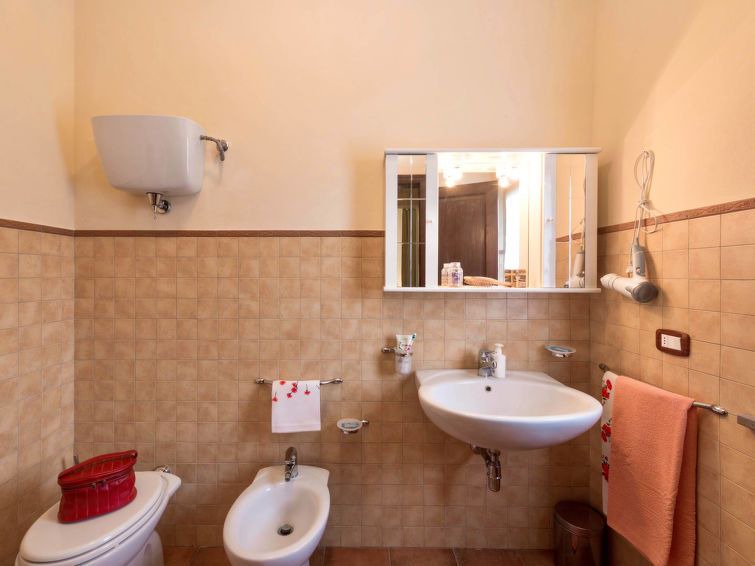Photo of Bathroom in Popoltaio-Schiacciato