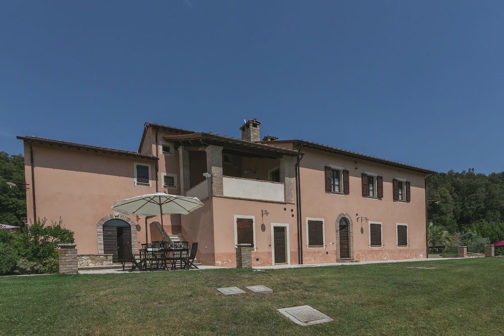 Photo of Buildings in Montoro