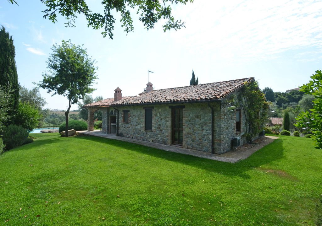 Photo of Buildings in Parrano