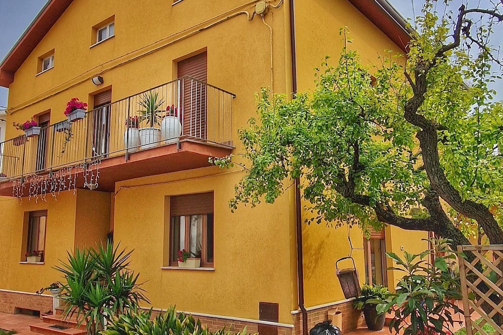 Photo of Outdoor in Frisa