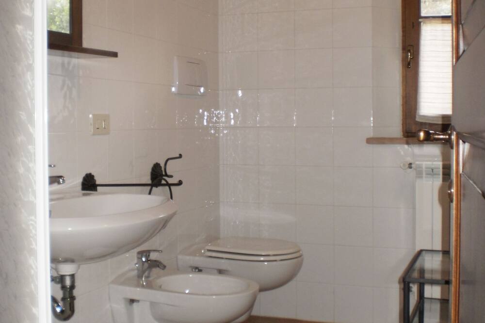 Photo of Bathroom in Castell'Azzara