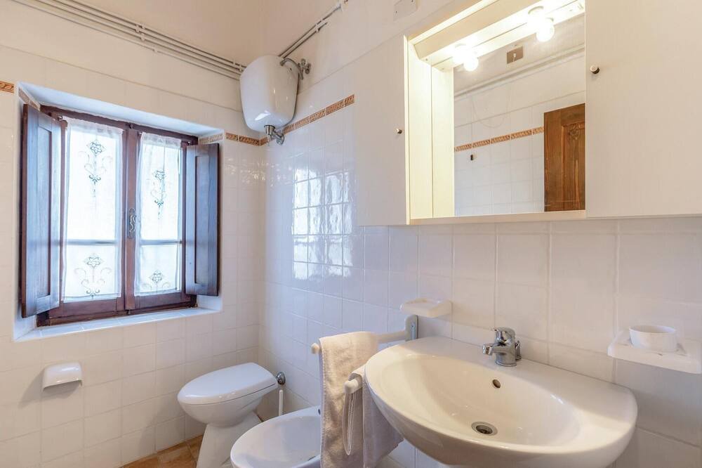 Photo of Bathroom in Piegaro