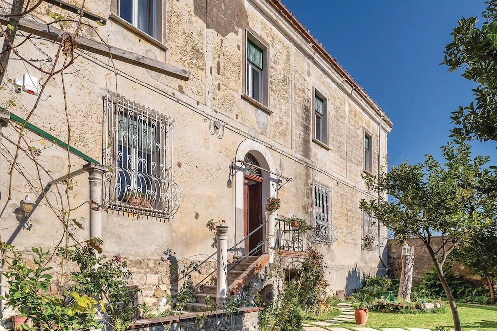 Photo of Outdoor in Salerno