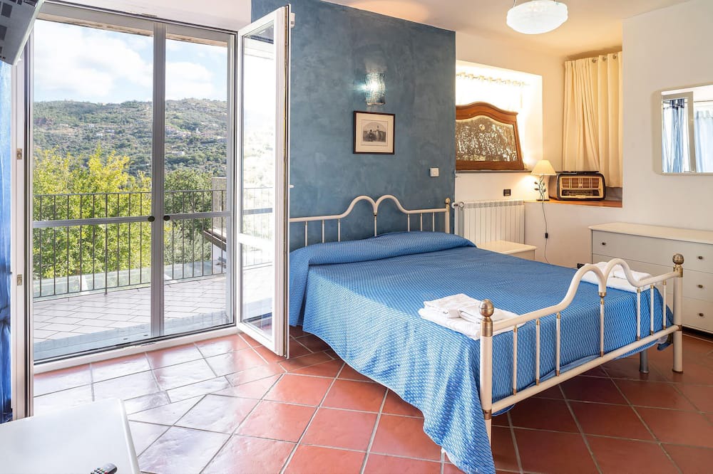 Photo of Bedroom in Pollica