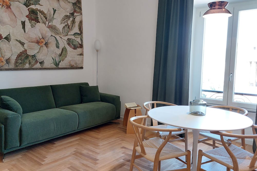 Photo of Livingroom in Roman Ghetto