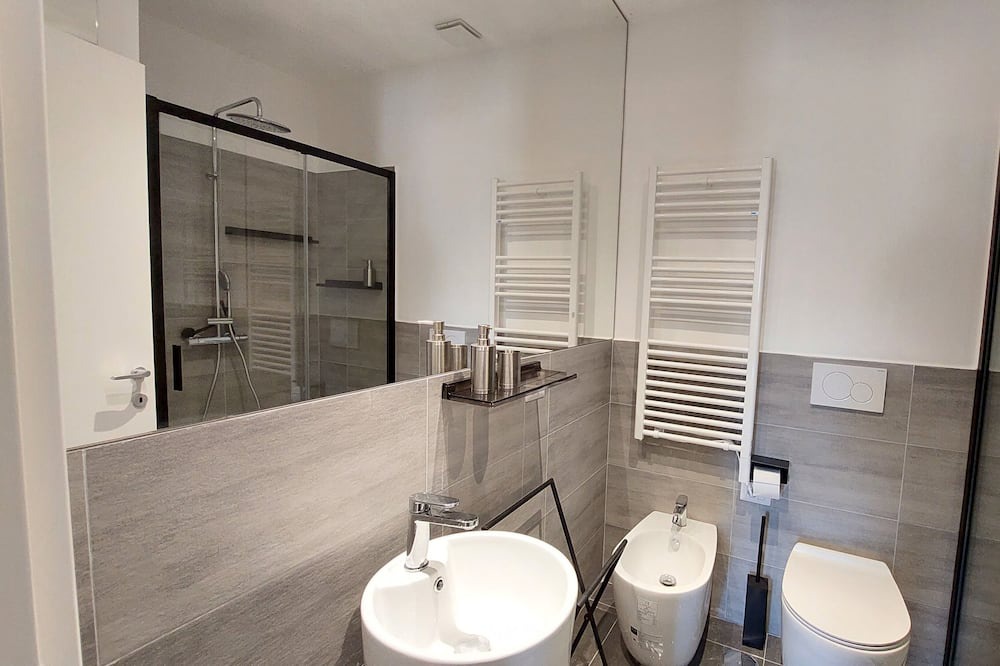 Photo of Bathroom in Roman Ghetto