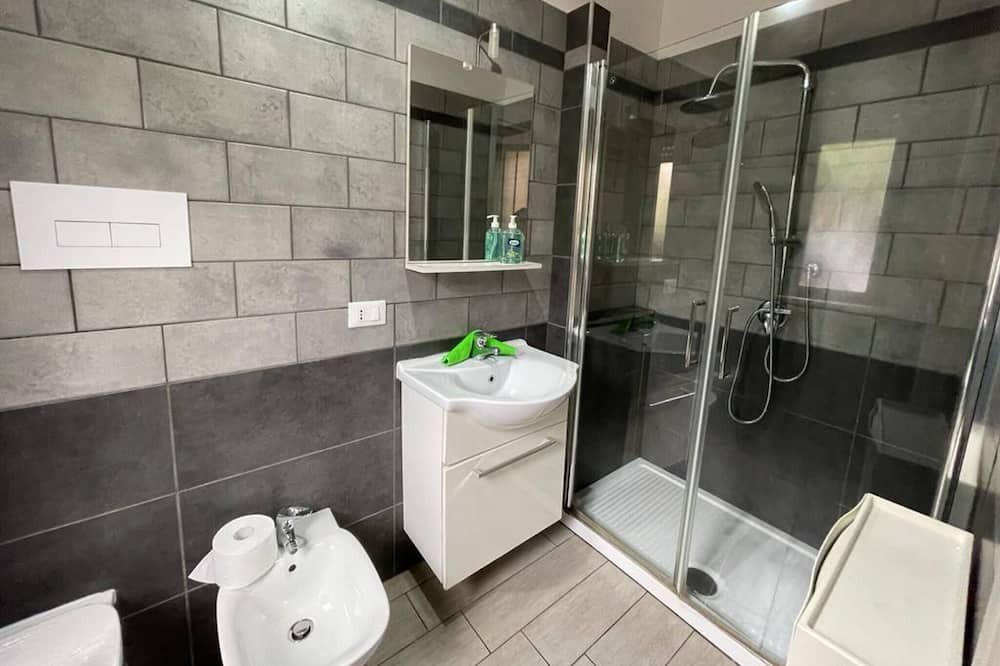 Photo of Bathroom in Sapri