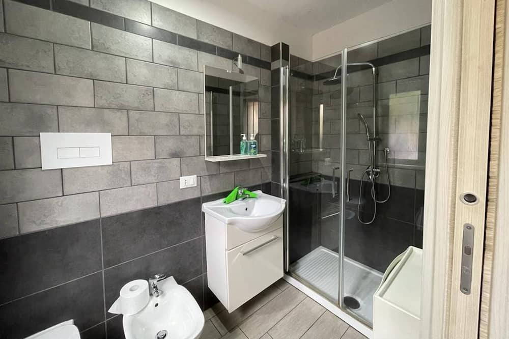 Photo of Bathroom in Sapri