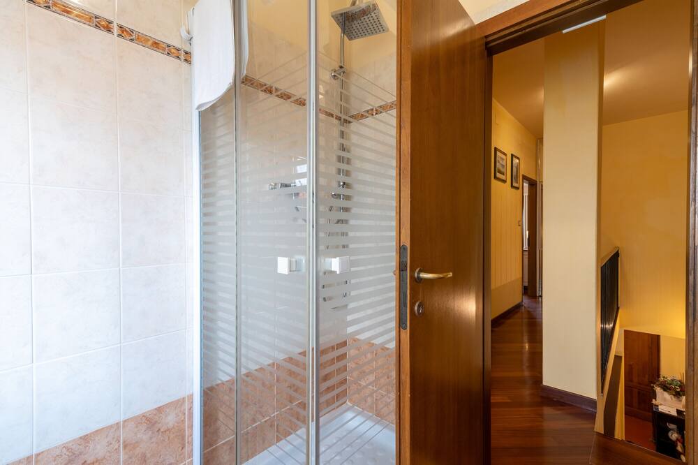 Photo of Bathroom in Puliciano