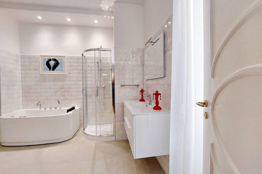 Photo of Bathroom in Rione IV Campo Marzio