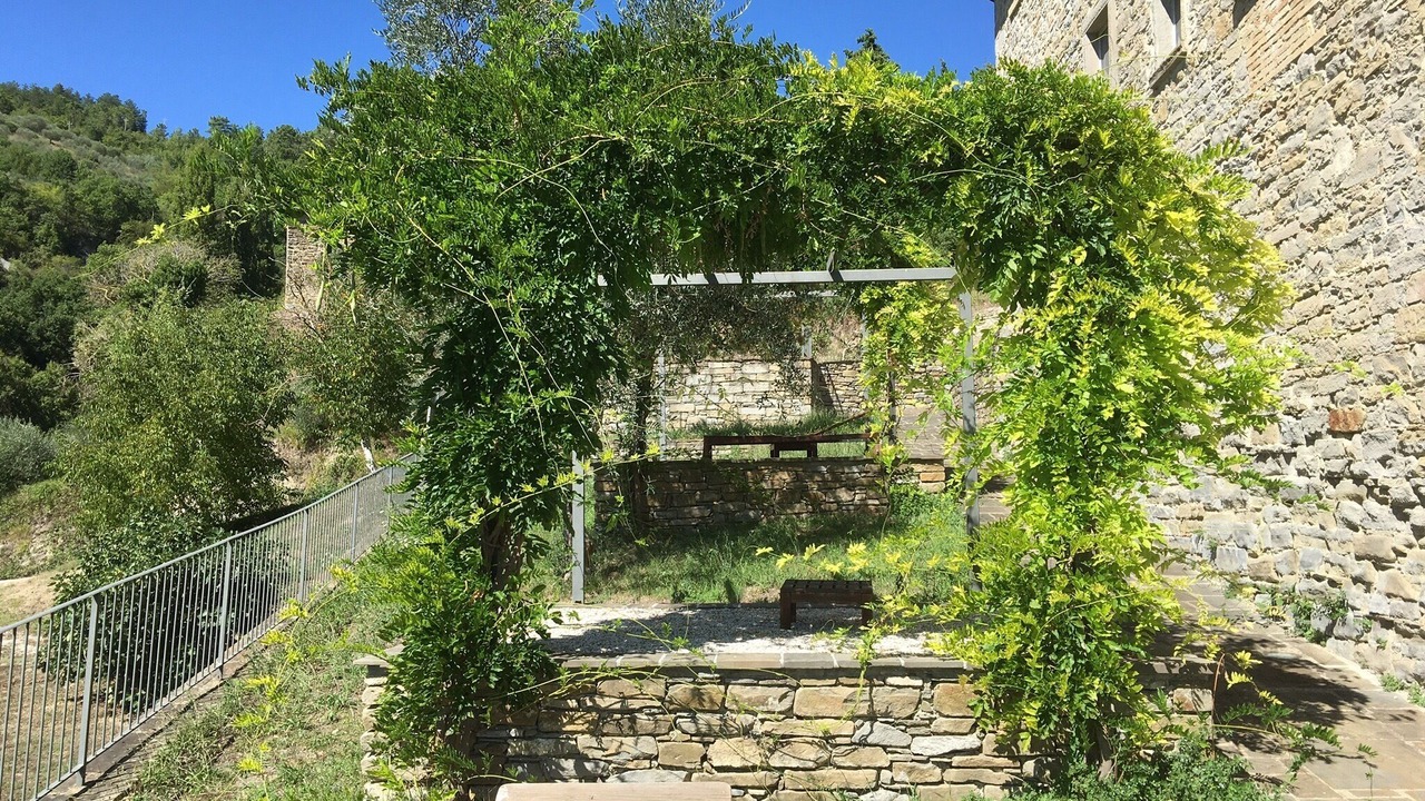 Photo of Outdoor in Montone