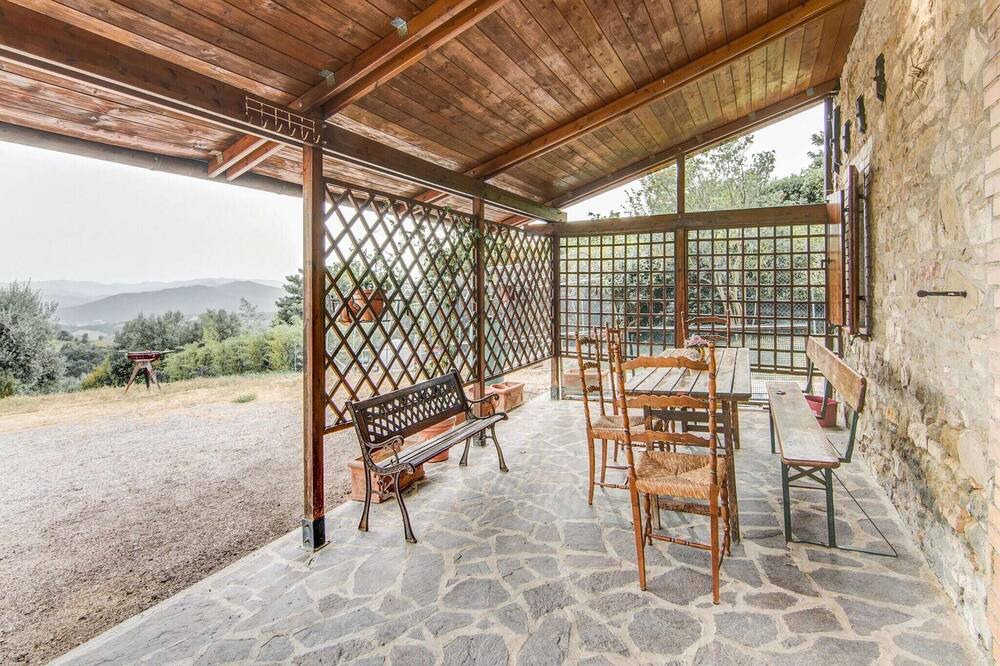 Photo of Patio Balcony in Montone