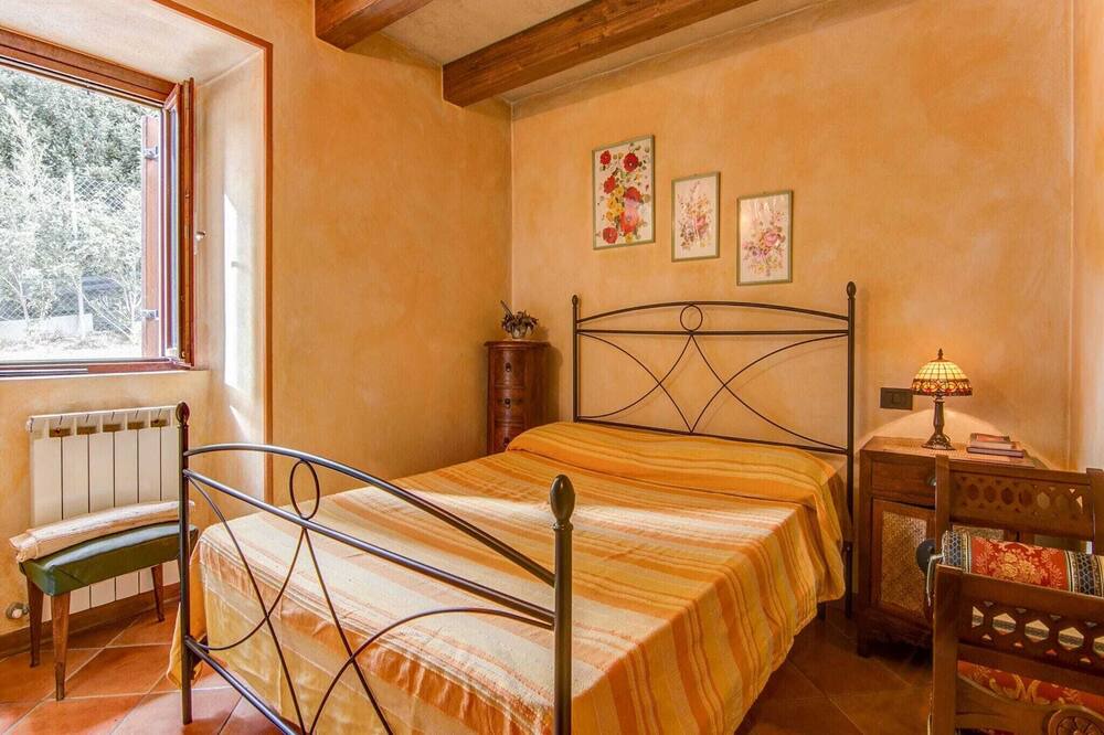 Photo of Others in Montone