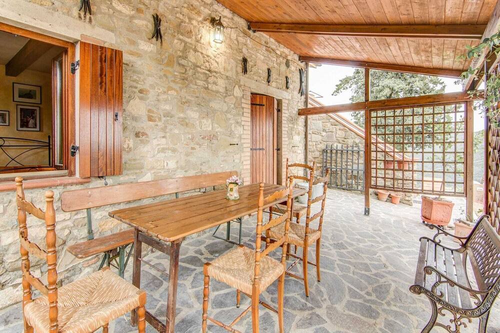 Photo of Patio Balcony in Montone