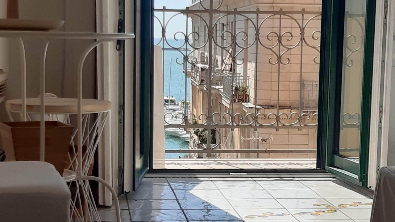 Photo of Bedroom in Historical Downtown Salerno