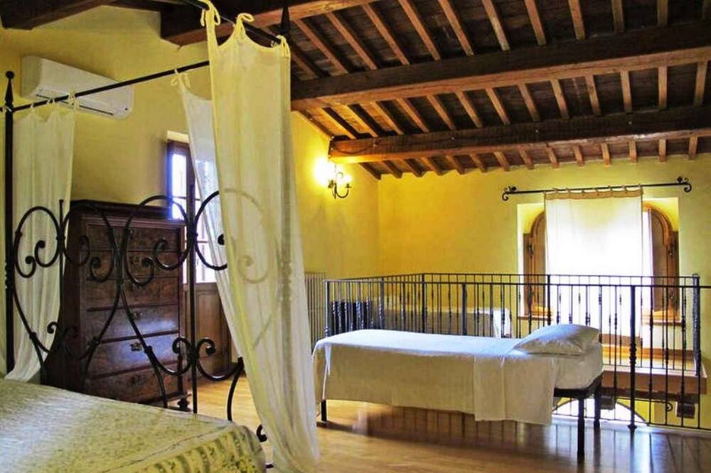 Photo of Bedroom in Ramazzano