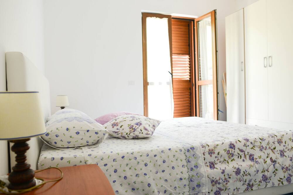 Photo of Bedroom in Acciaroli