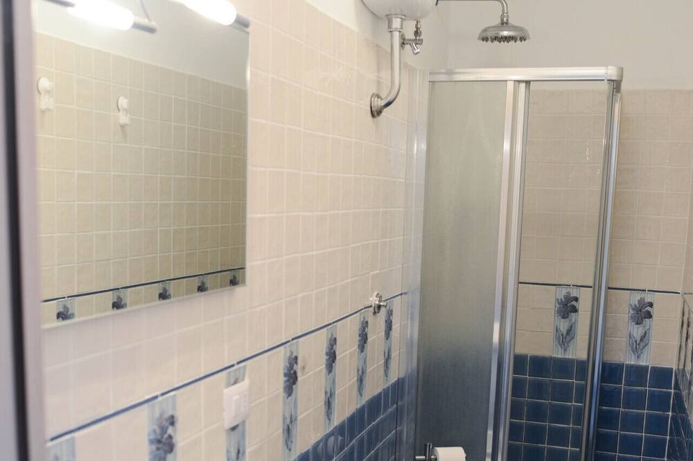 Photo of Bathroom in Acciaroli