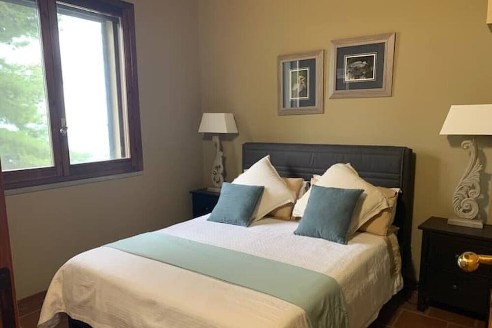 Photo of Bedroom in Pineto